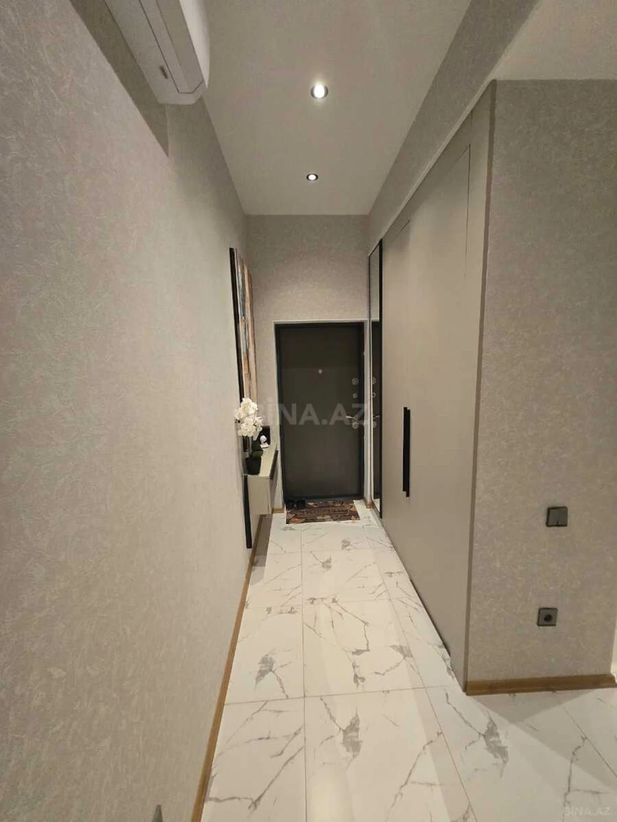 Kirayə verilir 2 otaqlı mənzil 95 m²