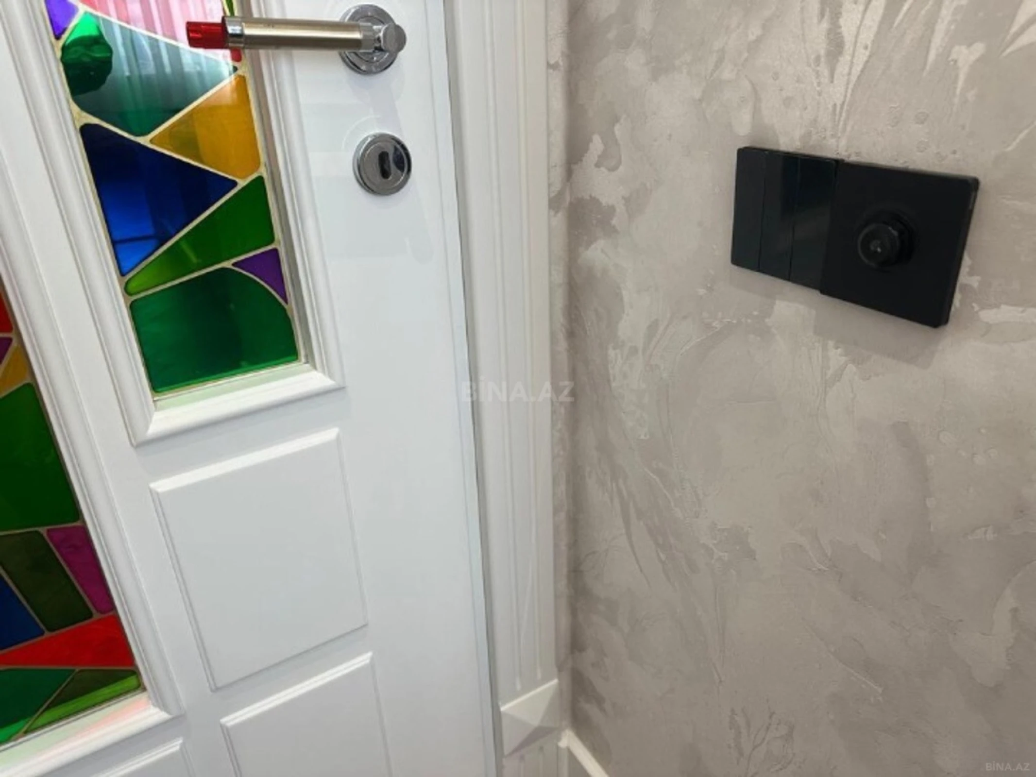 Satılır 2 otaqlı mənzil 58 m²