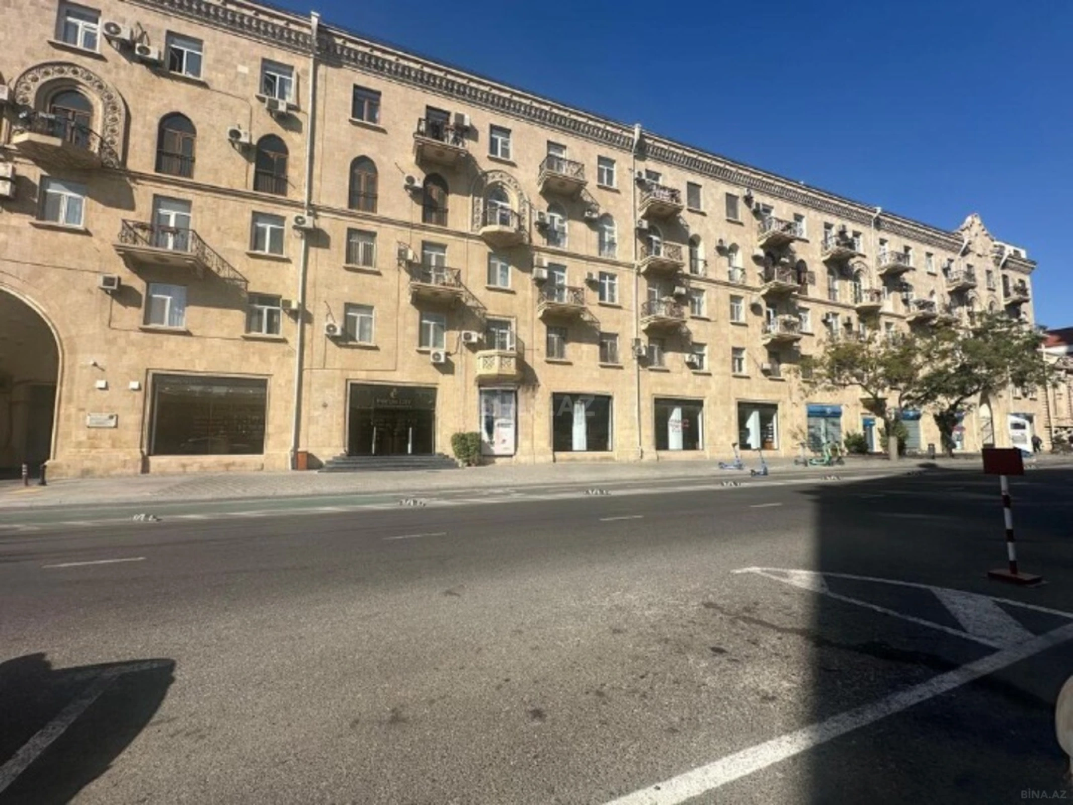 Satılır 2 otaqlı mənzil 58 m²