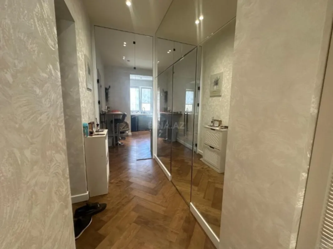 Satılır 2 otaqlı mənzil 58 m²