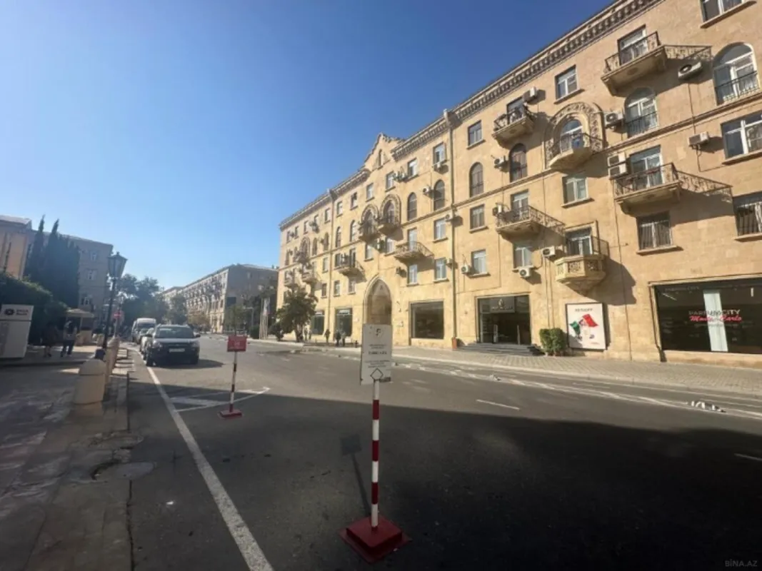 Satılır 2 otaqlı mənzil 58 m²