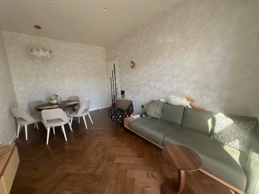 Satılır 2 otaqlı mənzil 58 m²