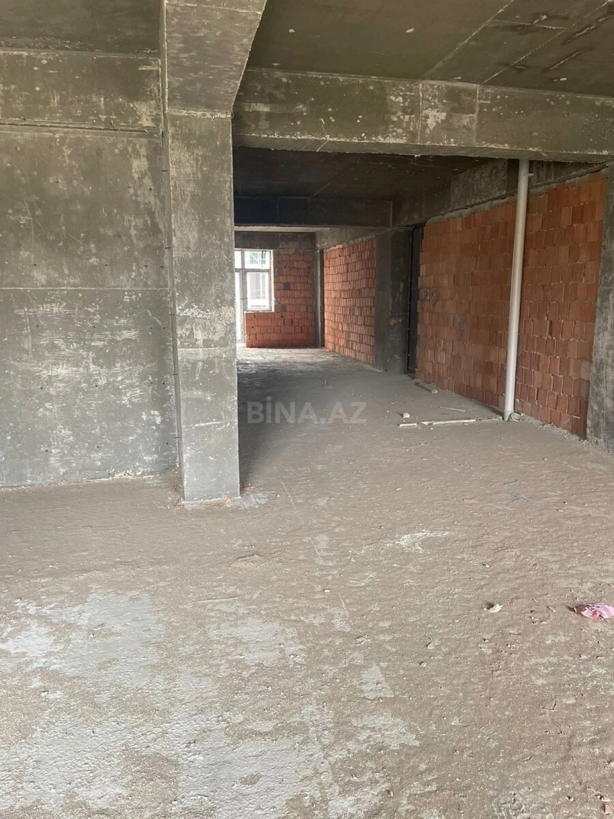 Satılır 3 otaqlı mənzil 162 m²