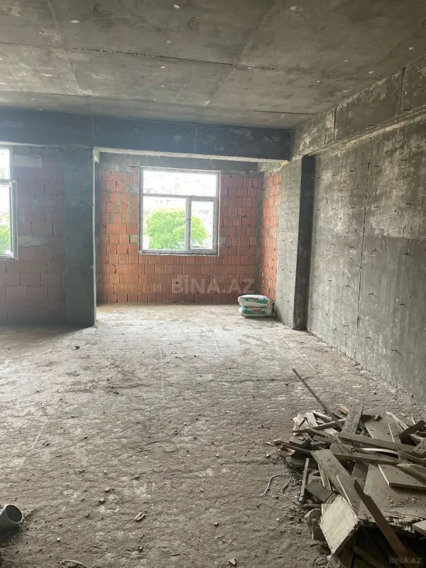 Satılır 3 otaqlı mənzil 162 m²