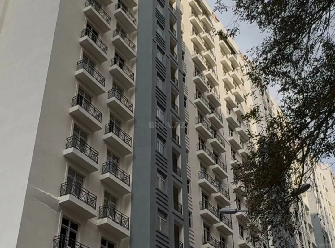 Satılır 3 otaqlı mənzil 162 m²