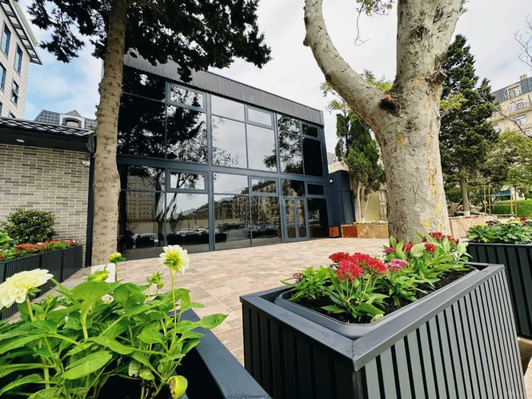 Kirayə verilir obyekt 250 m²