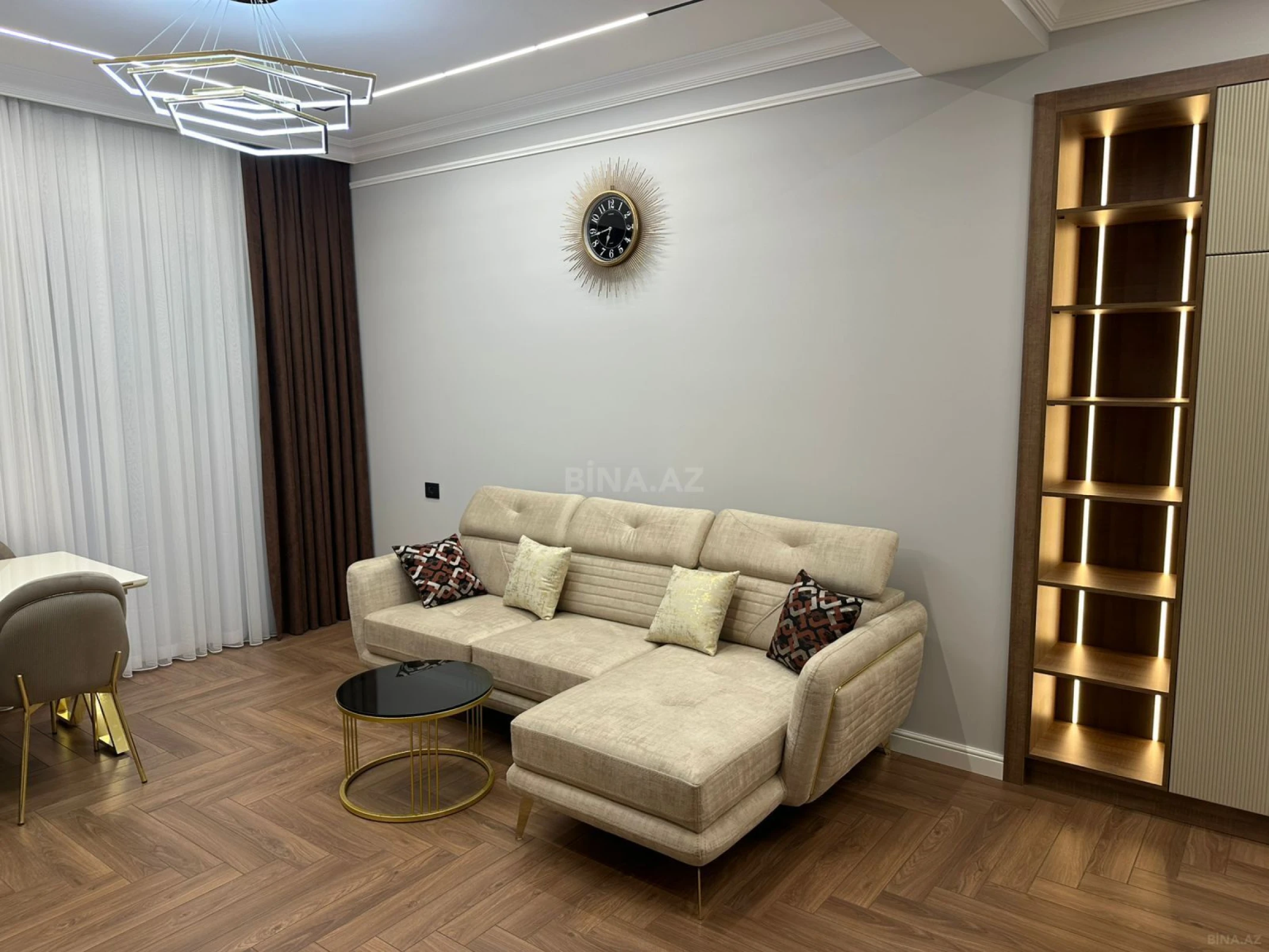Kirayə verilir 2 otaqlı mənzil 65 m²