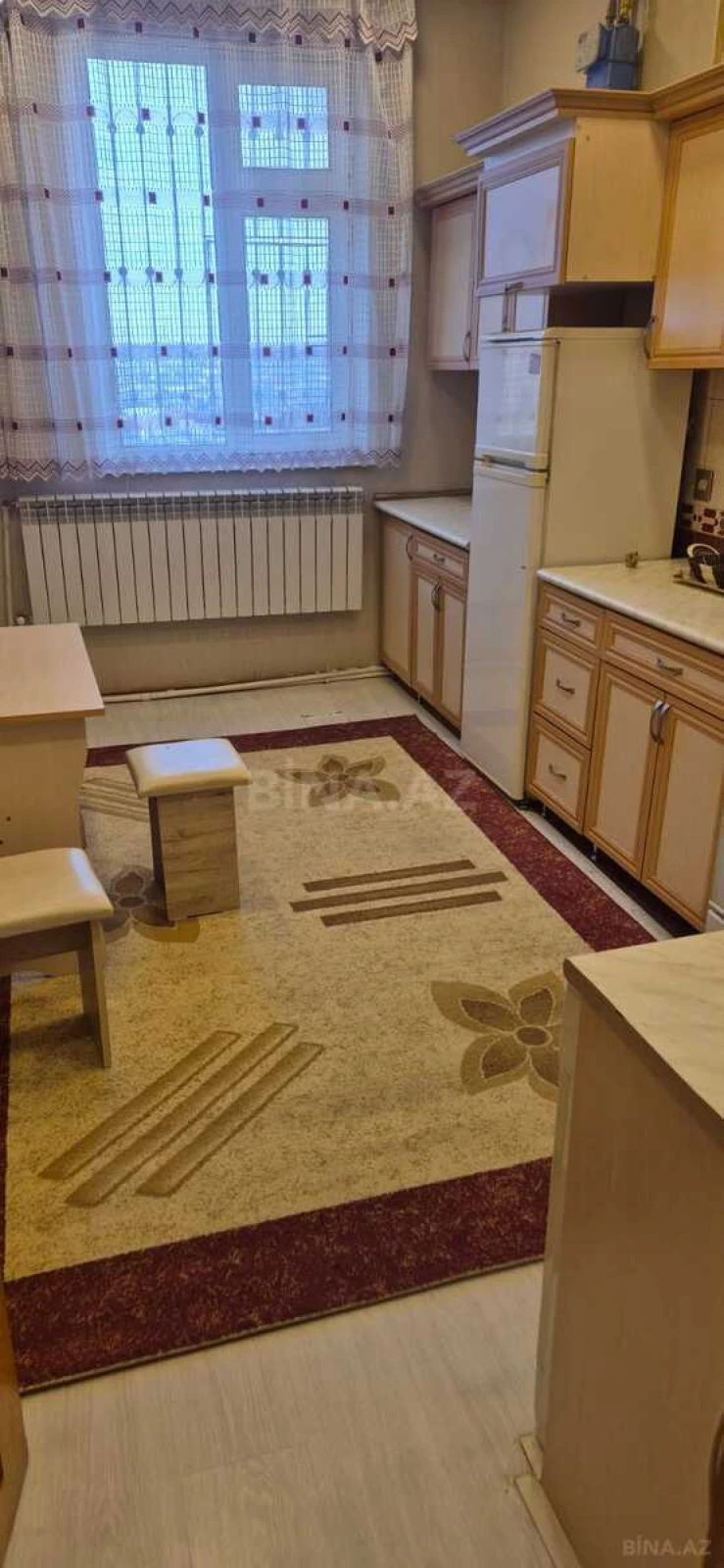 Kirayə verilir 2 otaqlı mənzil 70 m²
