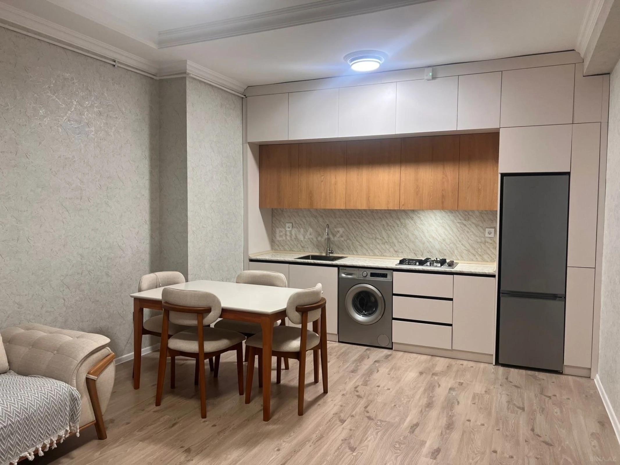 Kirayə verilir 3 otaqlı mənzil 100 m²