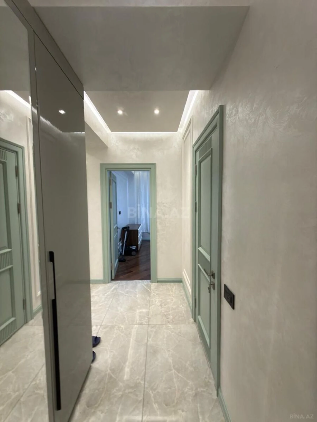 Kirayə verilir 3 otaqlı mənzil 96 m²