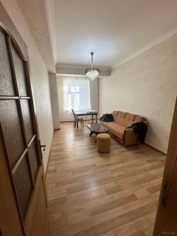 Kirayə verilir 2 otaqlı mənzil 70 m²