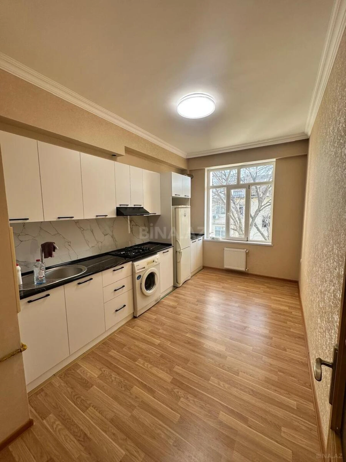Kirayə verilir 2 otaqlı mənzil 70 m²