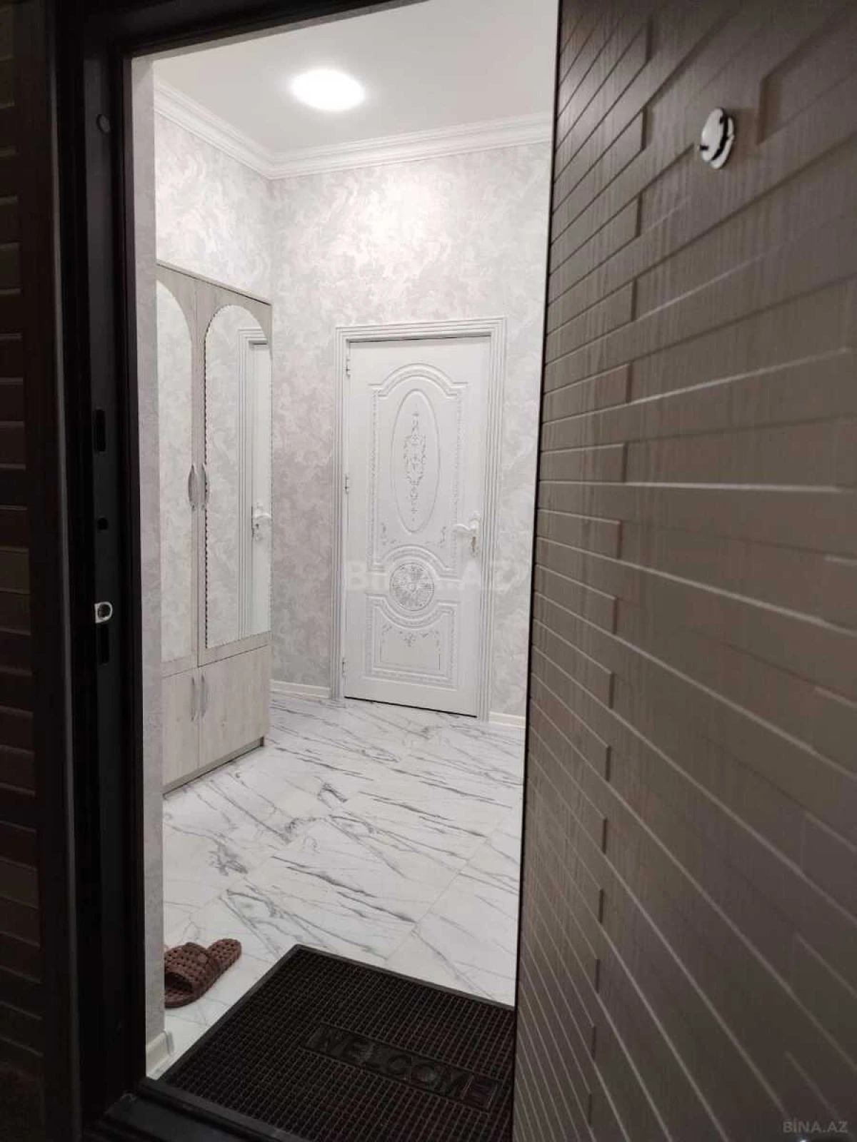 Kirayə verilir 2 otaqlı mənzil 78 m²