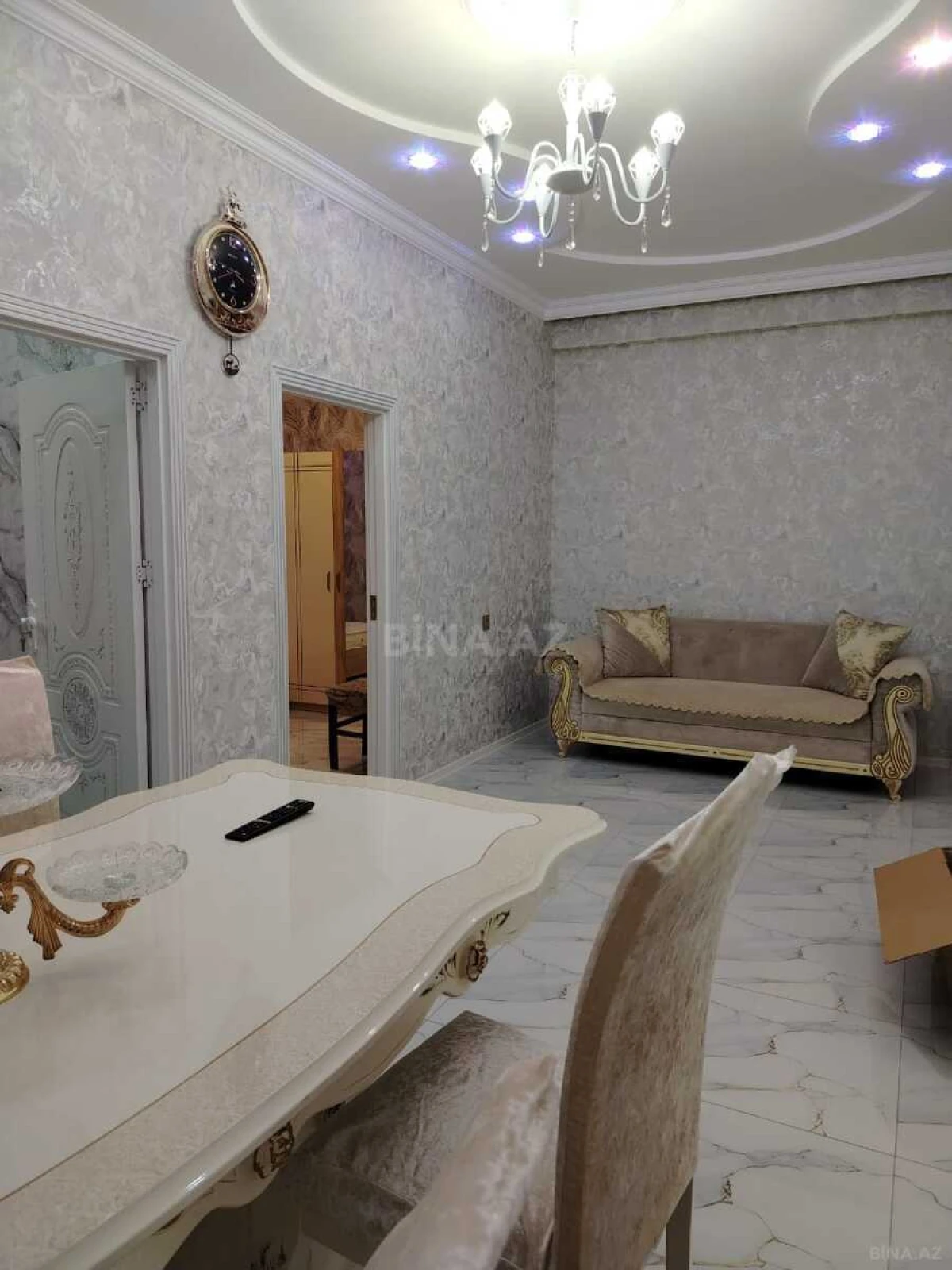 Kirayə verilir 2 otaqlı mənzil 78 m²