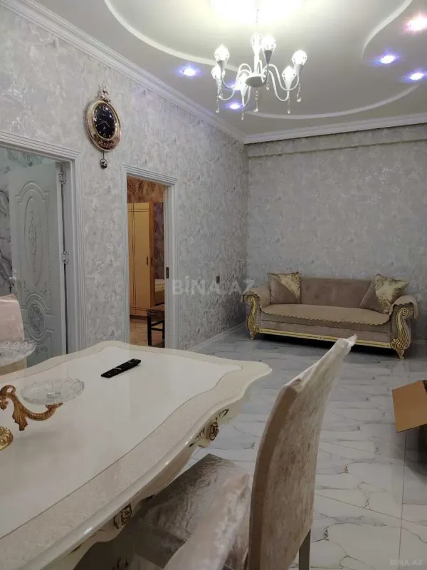 Kirayə verilir 2 otaqlı mənzil 78 m²