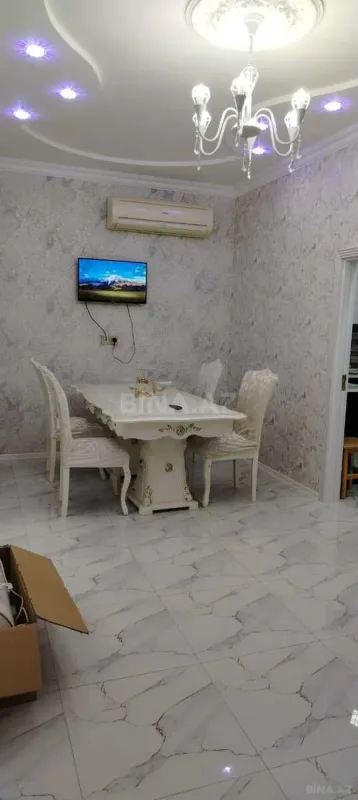 Kirayə verilir 2 otaqlı mənzil 78 m²