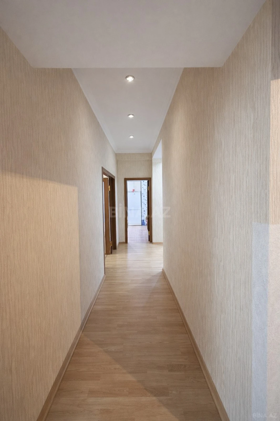 Satılır 3 otaqlı mənzil 108 m²