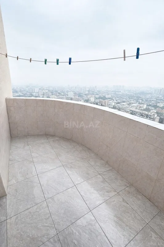 Satılır 3 otaqlı mənzil 108 m²