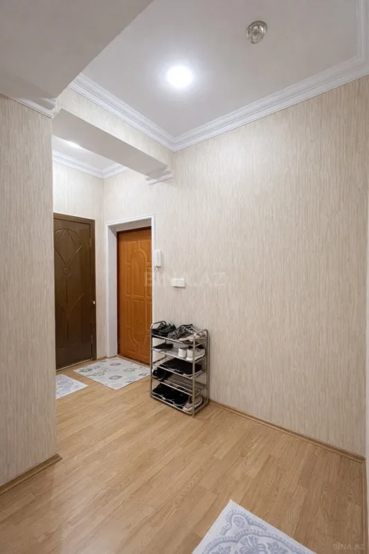 Satılır 3 otaqlı mənzil 108 m²