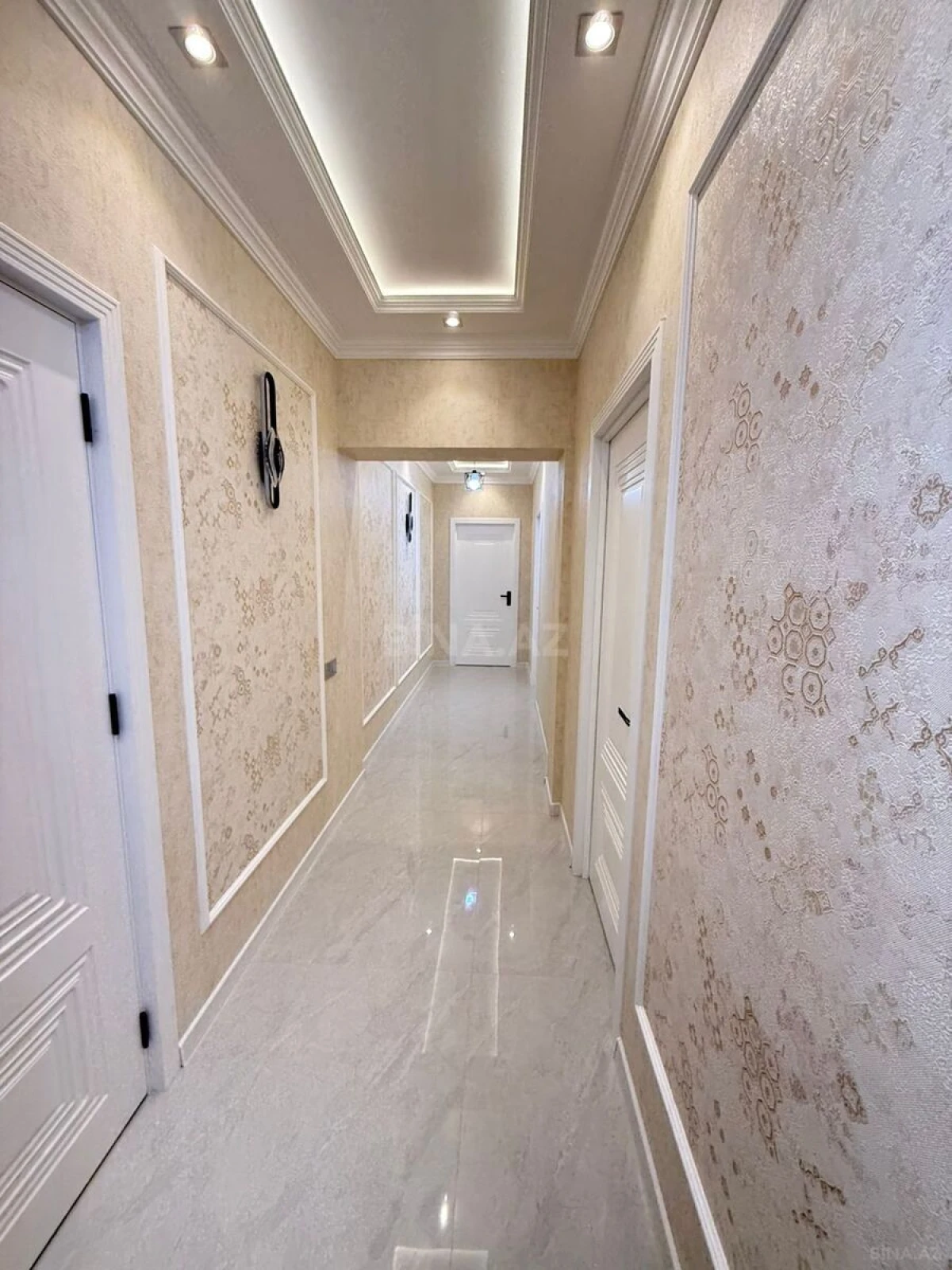 Satılır 3 otaqlı mənzil 120 m²