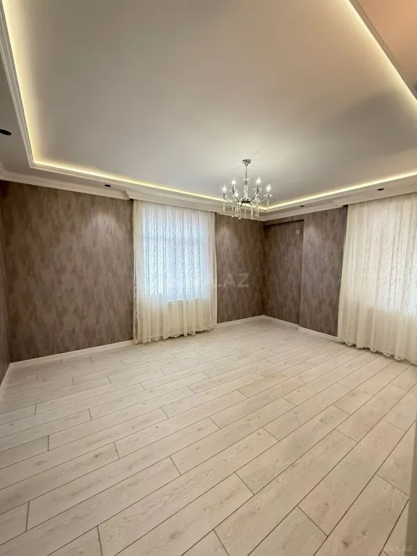 Satılır 3 otaqlı mənzil 120 m²