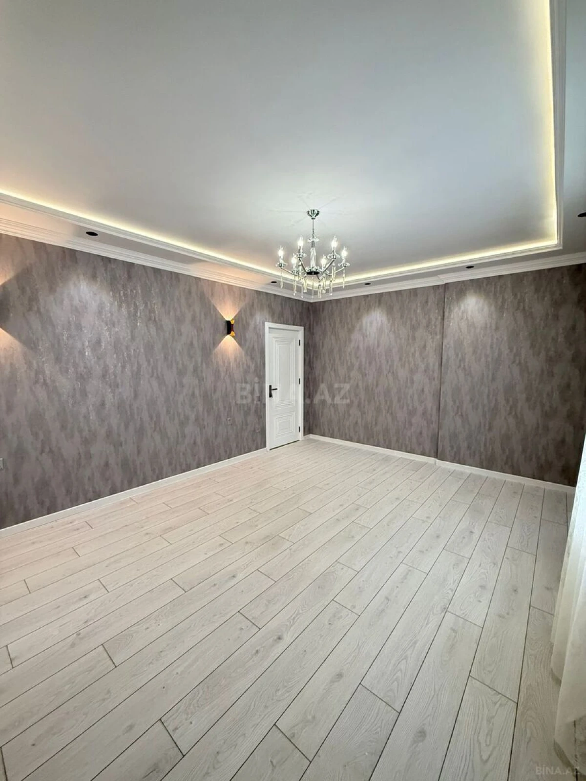 Satılır 3 otaqlı mənzil 120 m²