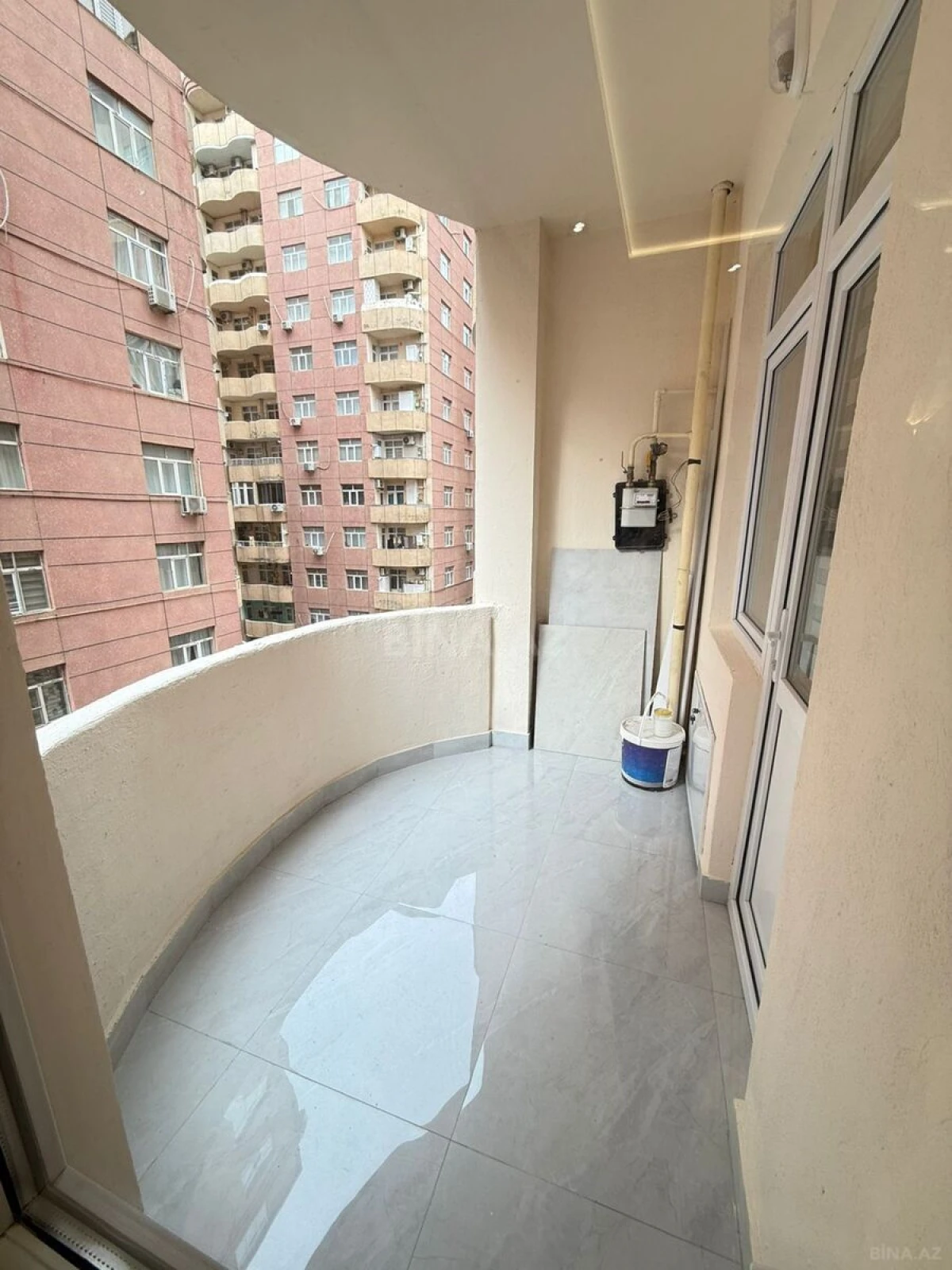 Satılır 3 otaqlı mənzil 120 m²