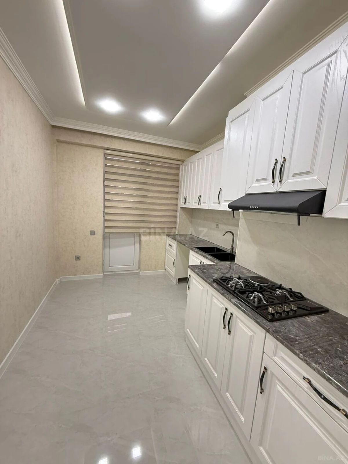 Satılır 3 otaqlı mənzil 120 m²