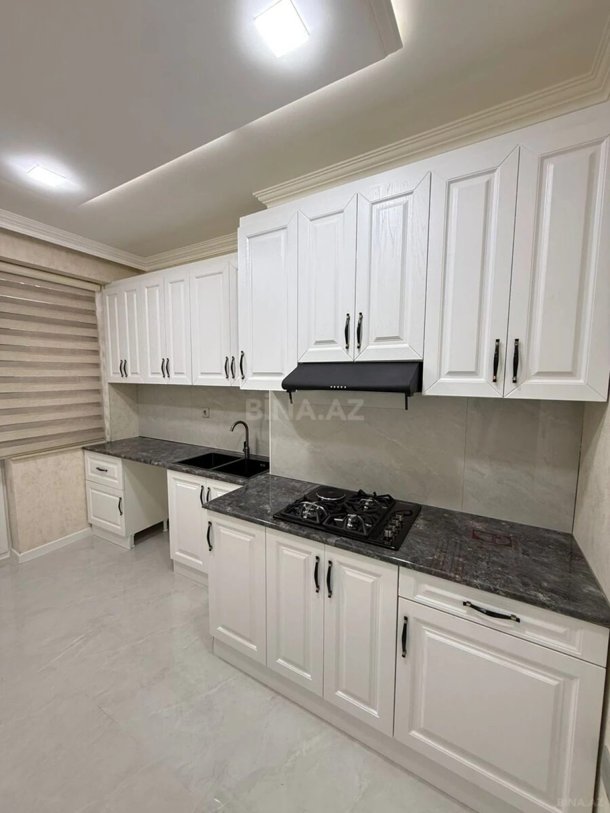 Satılır 3 otaqlı mənzil 120 m²