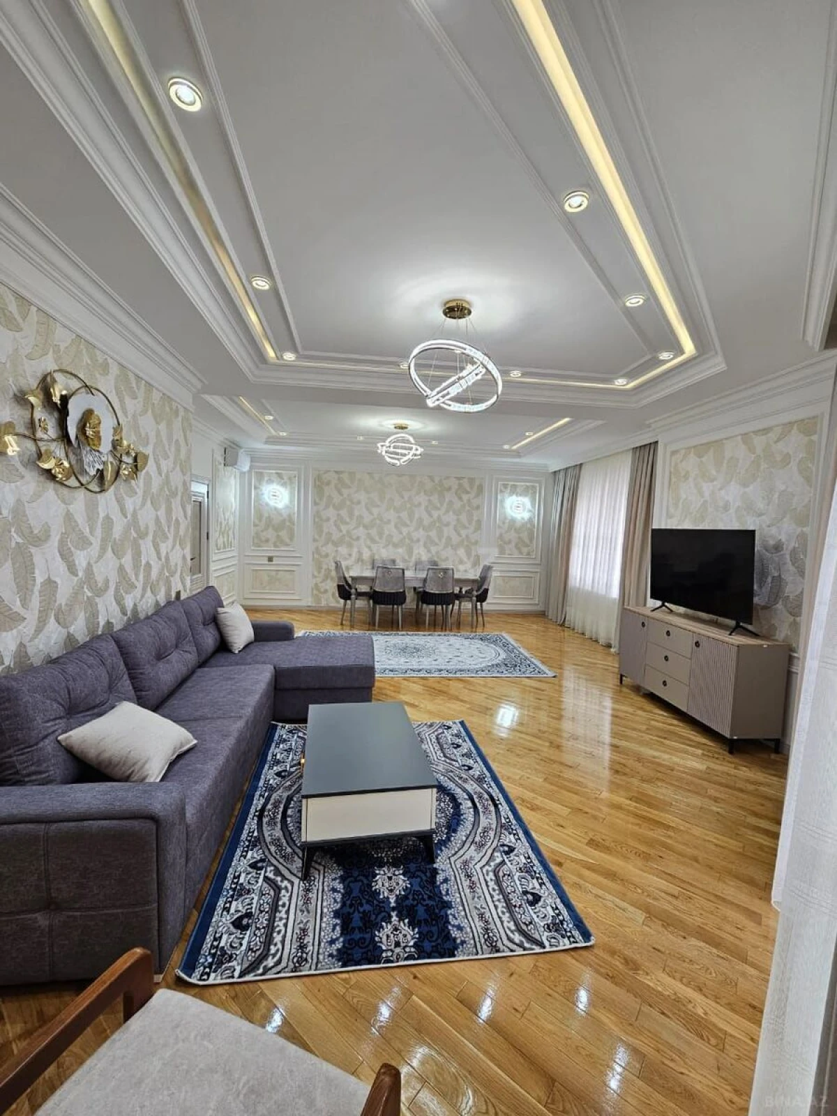 Kirayə verilir 3 otaqlı mənzil 180 m²