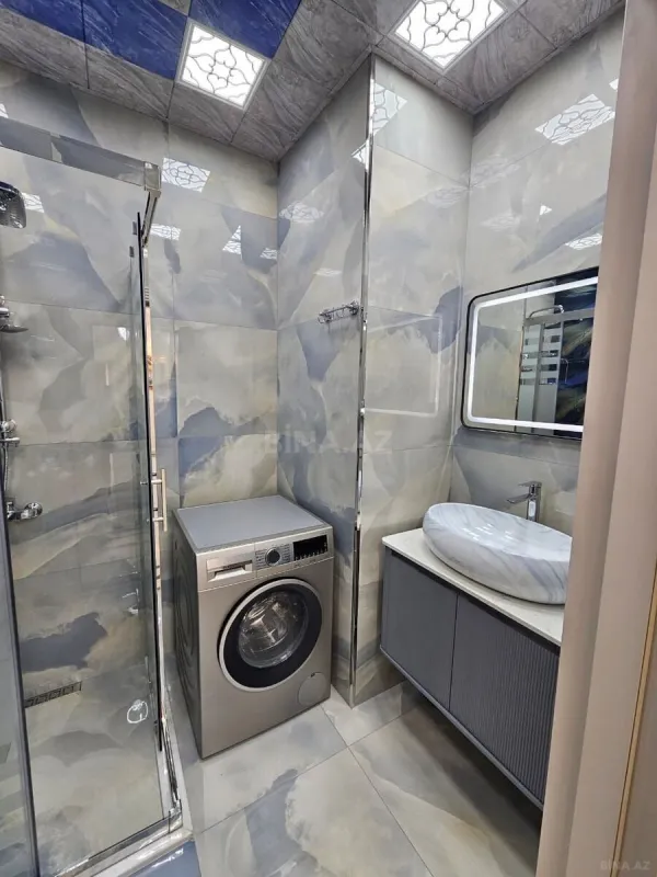 Kirayə verilir 3 otaqlı mənzil 180 m²