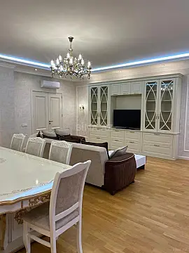 Kirayə verilir 3 otaqlı mənzil 175 m²