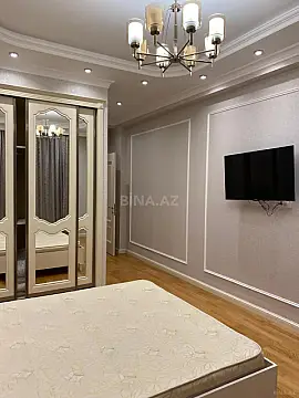 Kirayə verilir 3 otaqlı mənzil 175 m²