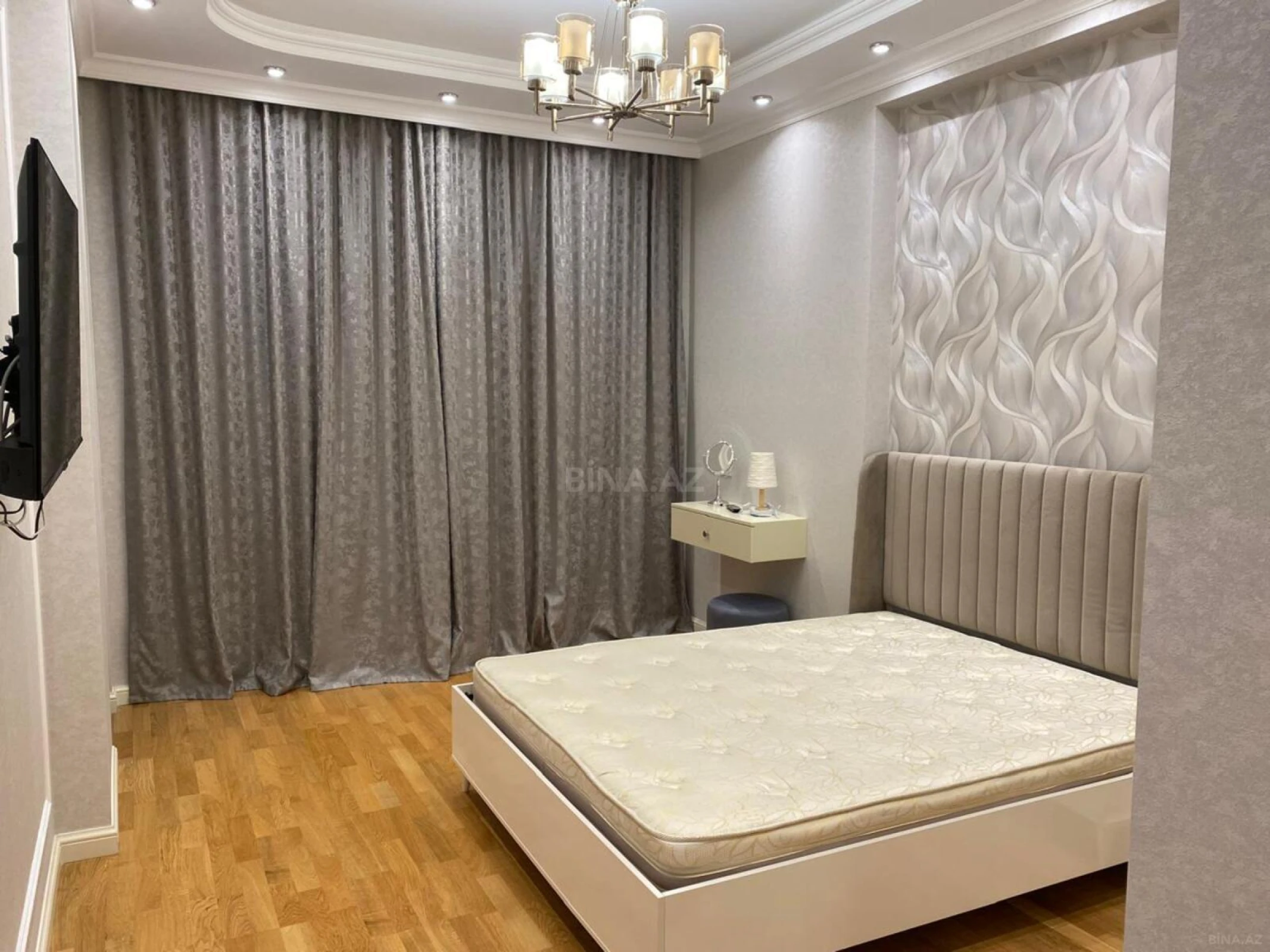 Kirayə verilir 3 otaqlı mənzil 175 m²