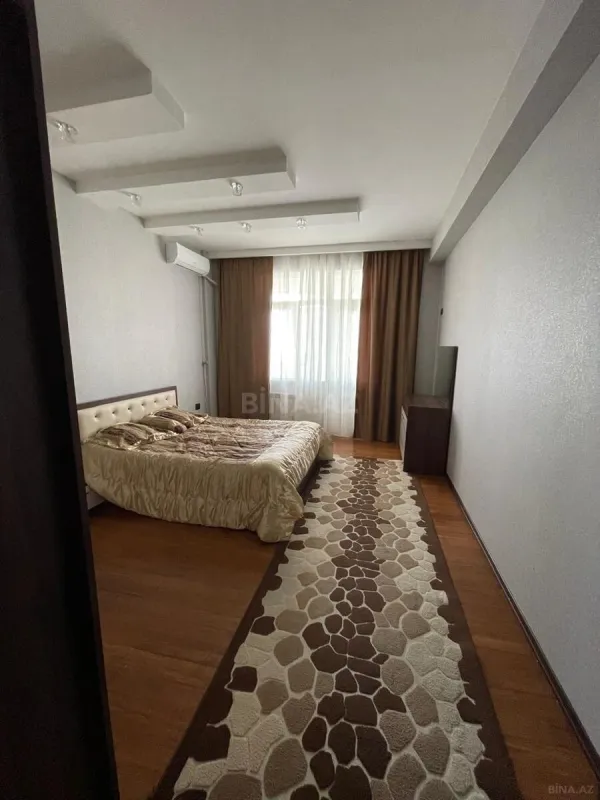 Kirayə verilir 3 otaqlı mənzil 155 m²