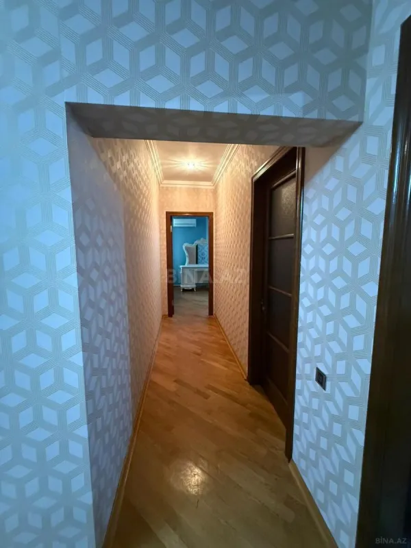 Kirayə verilir 3 otaqlı mənzil 156 m²