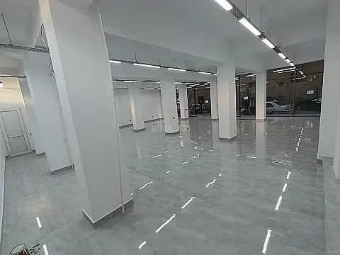 Kirayə verilir obyekt 180 m²