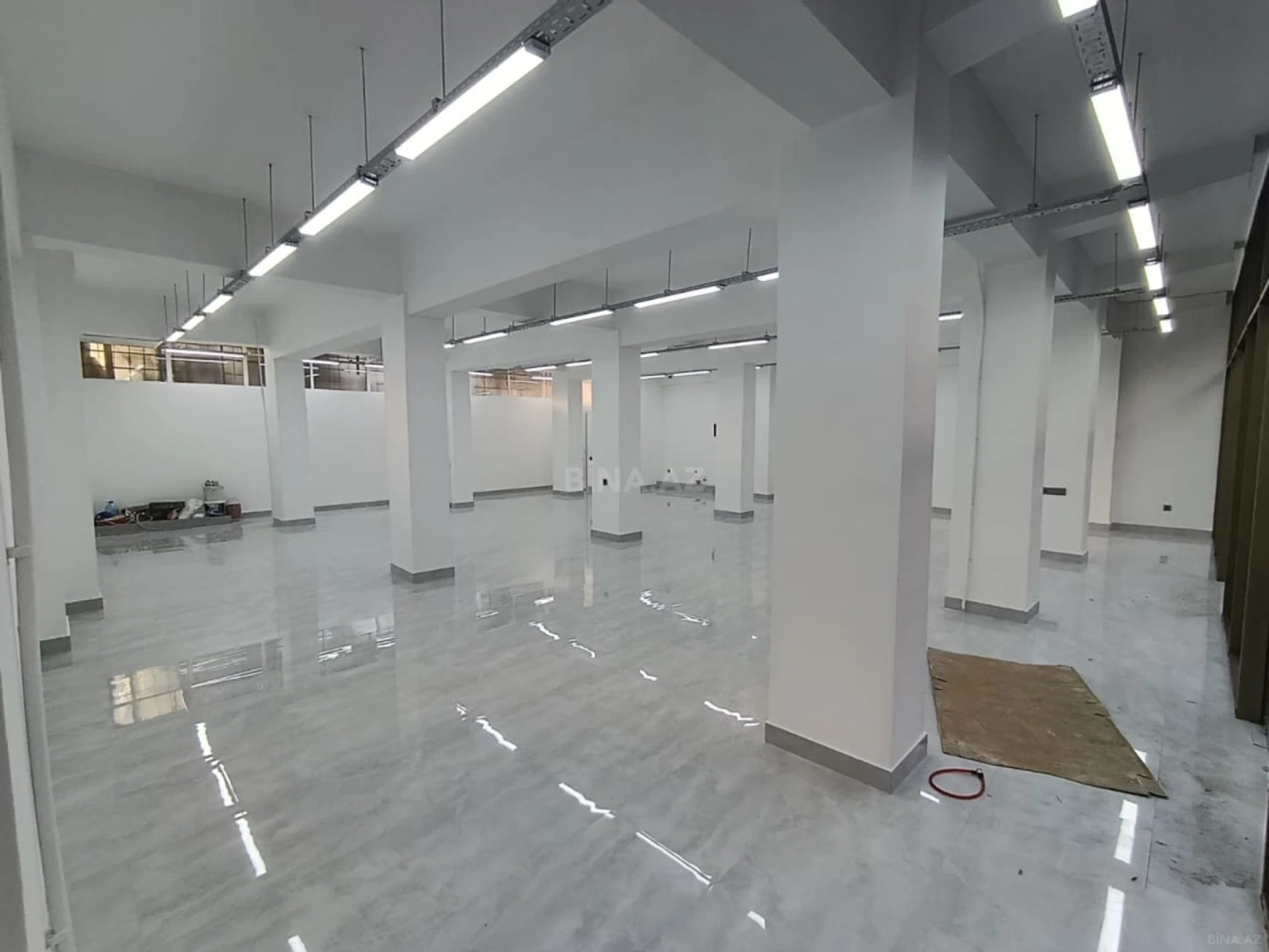 Kirayə verilir obyekt 180 m²