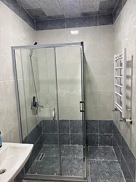 Kirayə verilir 2 otaqlı mənzil 85 m²