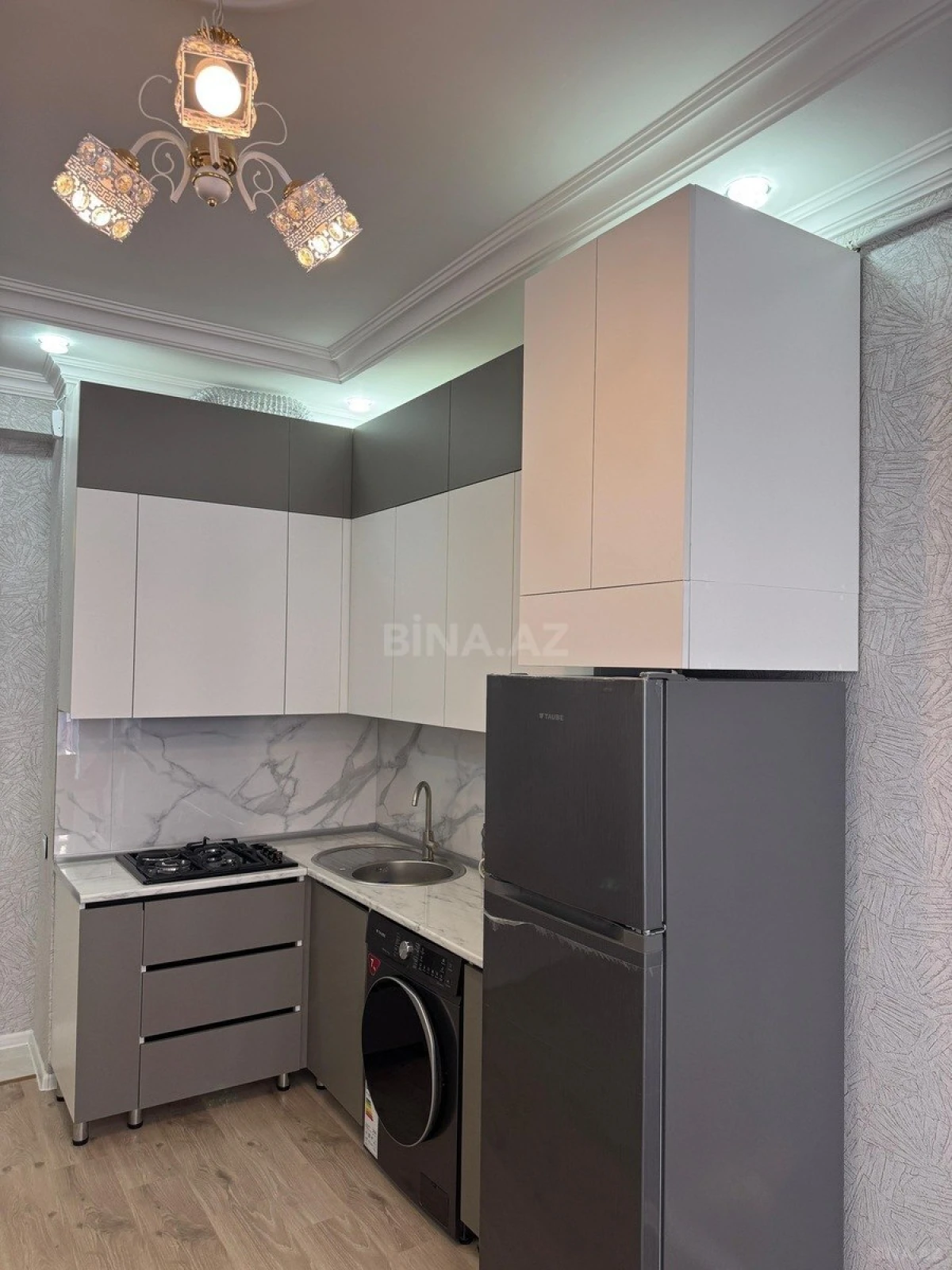 Kirayə verilir 2 otaqlı mənzil 85 m²