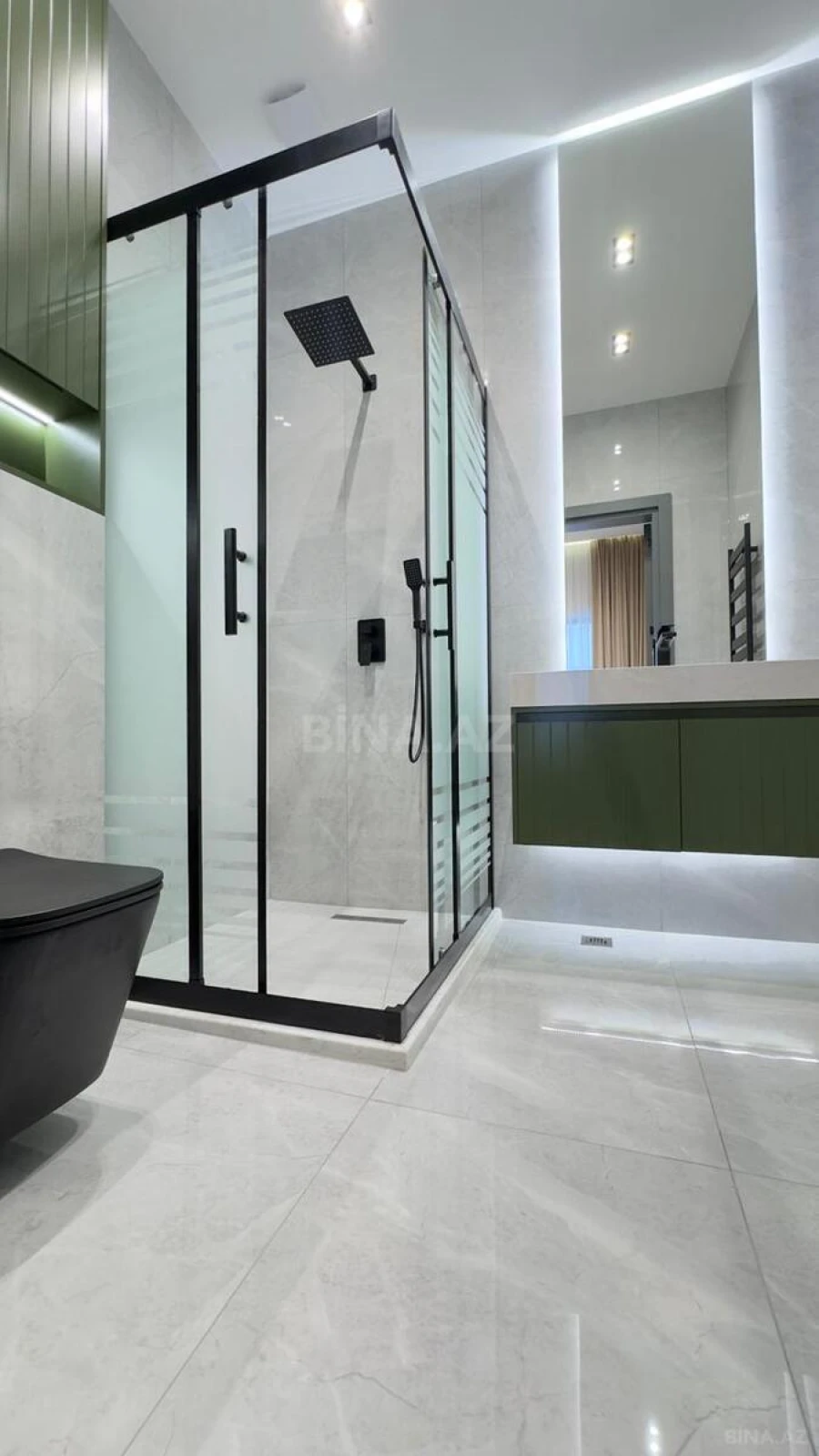 Satılır 5 otaqlı həyət evi 260 m²