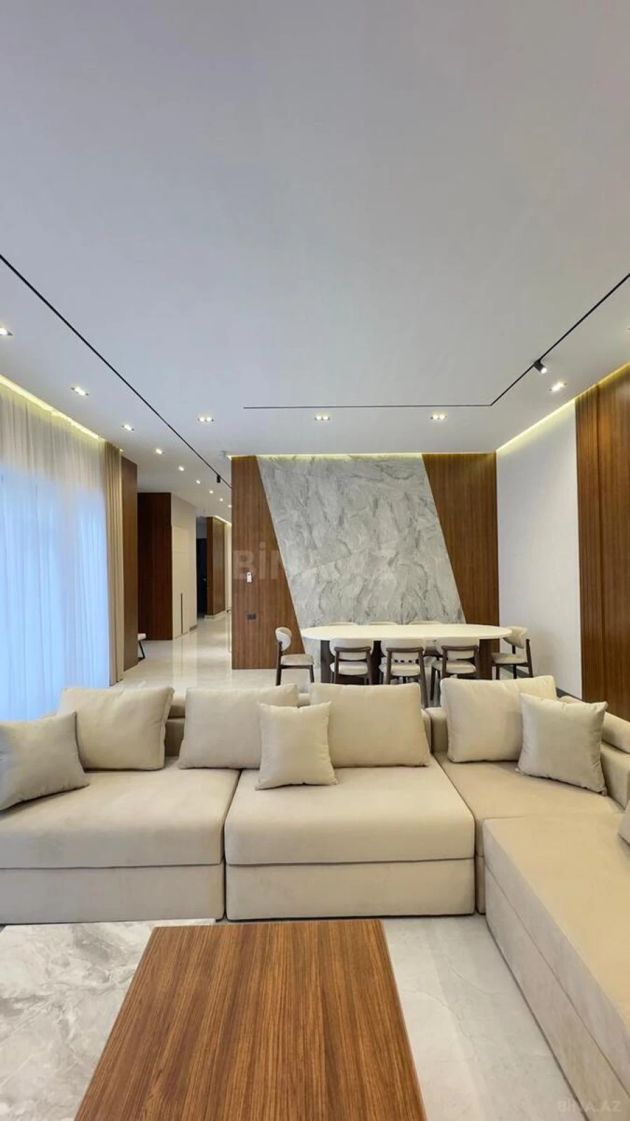 Satılır 5 otaqlı həyət evi 260 m²