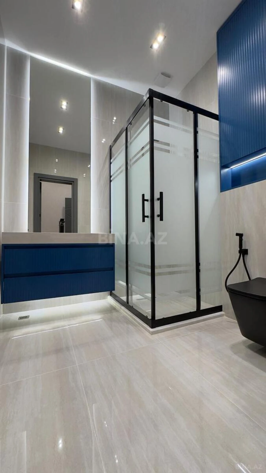 Satılır 5 otaqlı həyət evi 260 m²