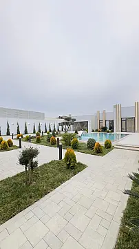 Satılır 5 otaqlı həyət evi 260 m²
