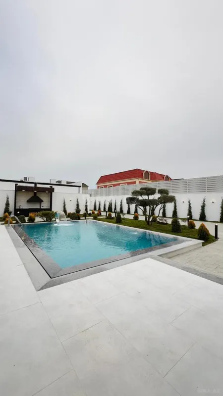 Satılır 5 otaqlı həyət evi 260 m²