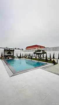 Satılır 5 otaqlı həyət evi 260 m²