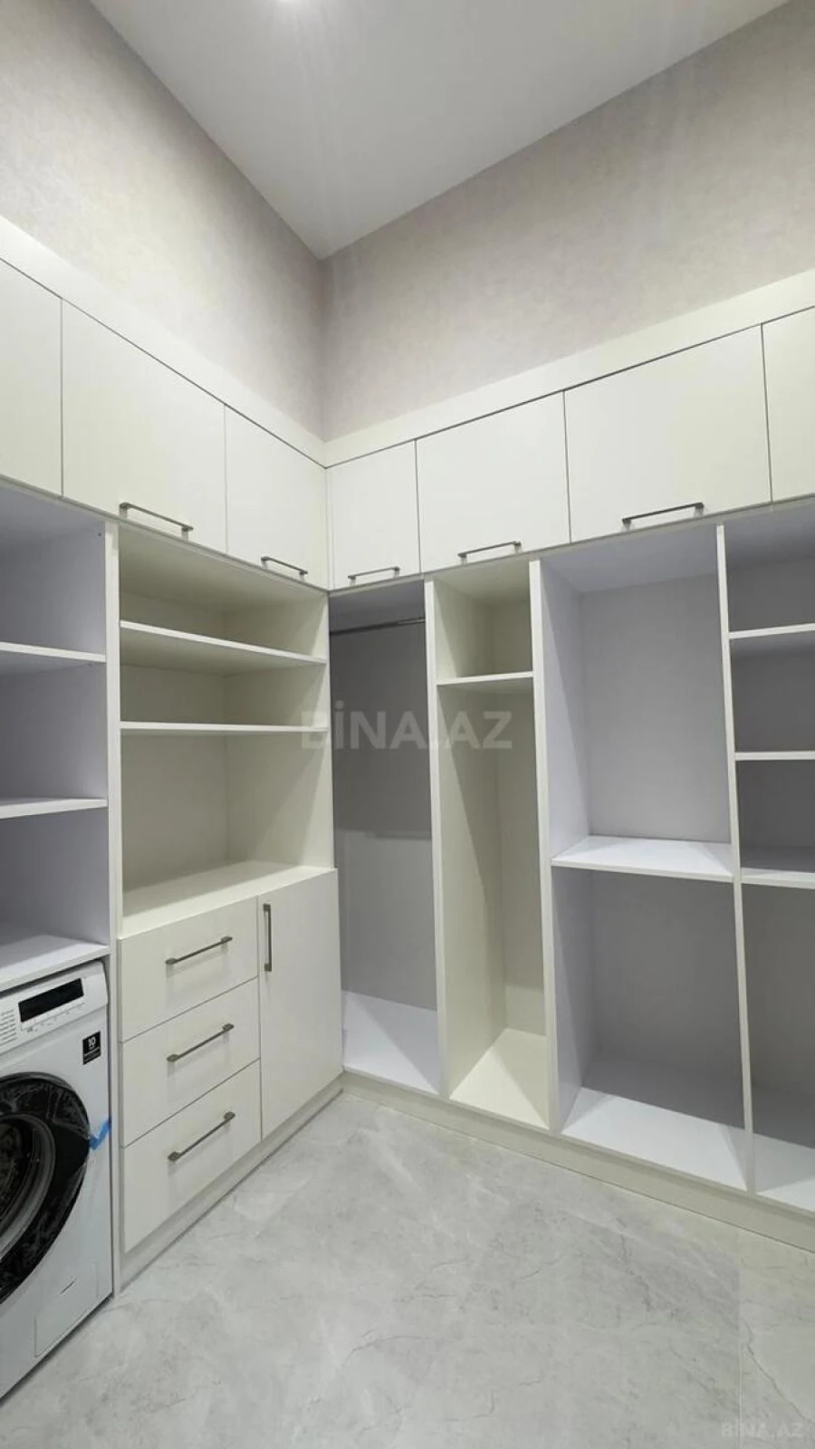 Satılır 5 otaqlı həyət evi 260 m²