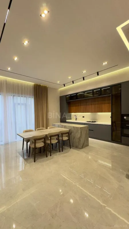 Satılır 5 otaqlı həyət evi 260 m²