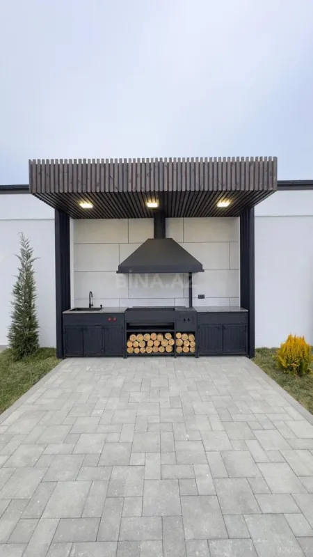 Satılır 5 otaqlı həyət evi 260 m²