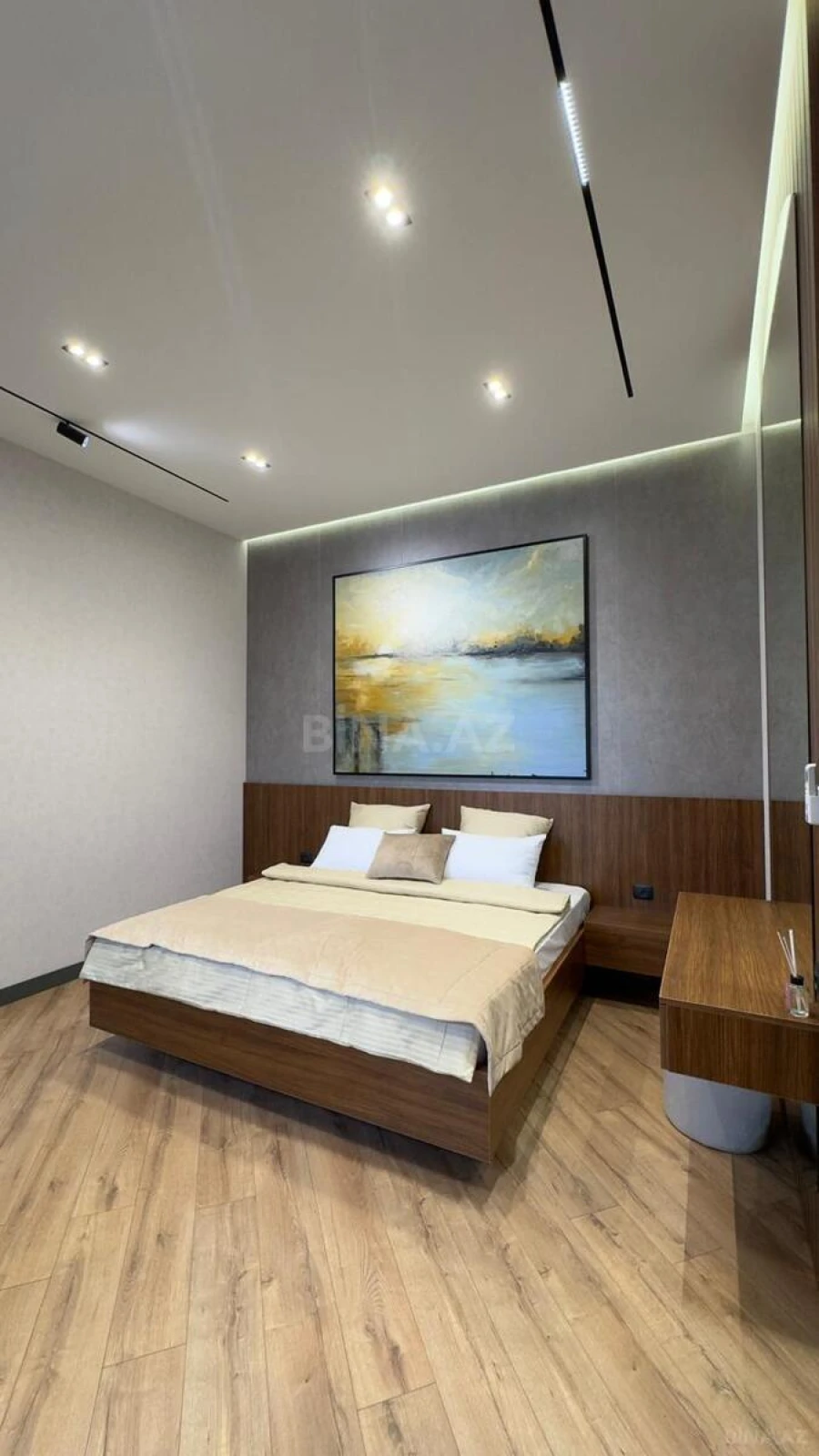 Satılır 5 otaqlı həyət evi 260 m²